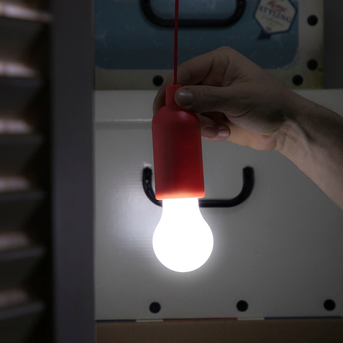 LED Zuglicht Lampe mit Kordel – Tragbare Energiesparende Beleuchtung für Zuhause, Camping & Notfälle